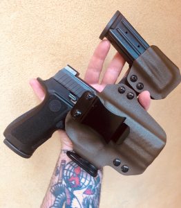 photo of sig p320 in holster