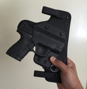 trigger guard gap on a hybrid holster