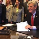 Phil Bryant Signs HB 786 Mississippi Constitutional Carry 2016