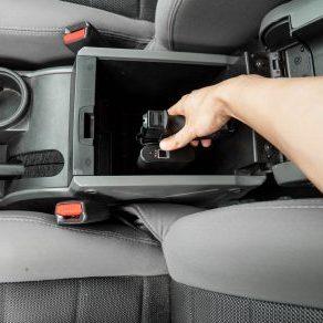Reach can be mounted in your vehicle. (photo used with permission from Vara Safety)