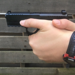 proper gun grip